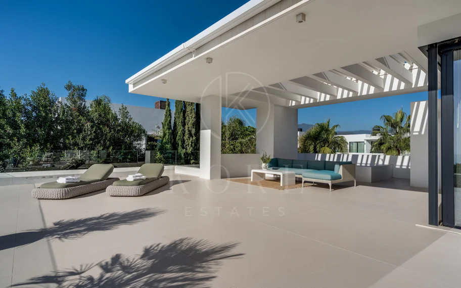 Obra maestra con vistas al mar mágico en la prestigiosa Milla de Oro de Marbella