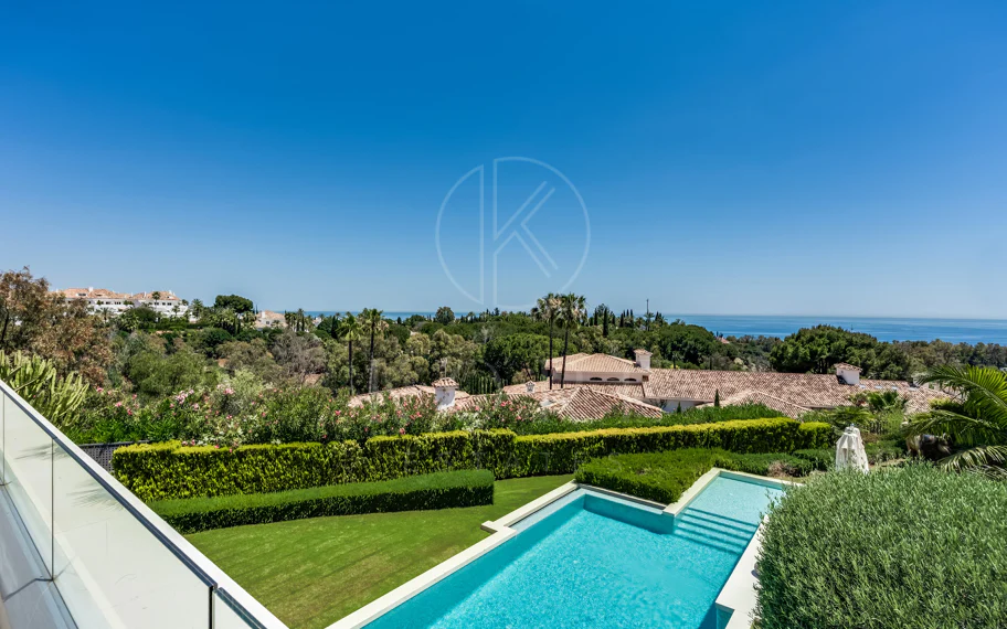 Obra maestra con vistas al mar mágico en la prestigiosa Milla de Oro de Marbella