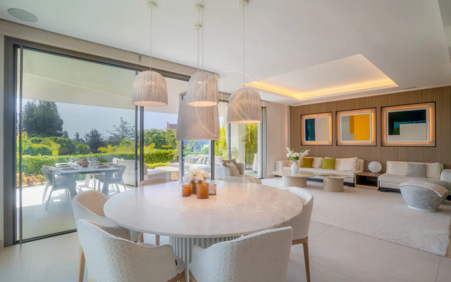 Villa contemporánea en Nueva Andalucía