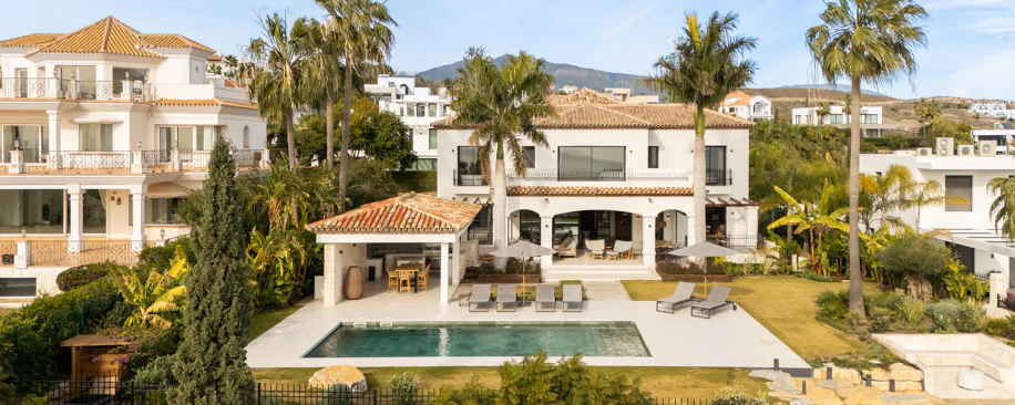 Exquisite Modern Andalusian Masterpiece with Panoramic Sea Views – Los Flamingos, Benahavís