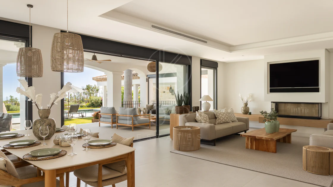 Exquisite Modern Andalusian Masterpiece with Panoramic Sea Views – Los Flamingos, Benahavís