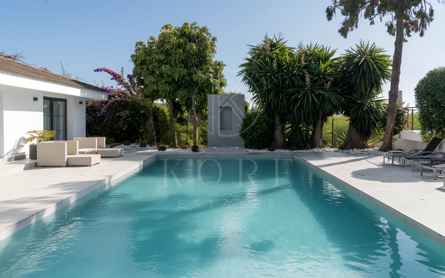 EXCLUSIVE ELEGANT VILLA – EAST MARBELLA
