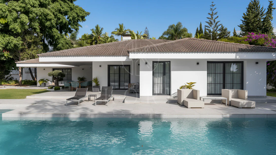EXCLUSIVE ELEGANT VILLA – EAST MARBELLA