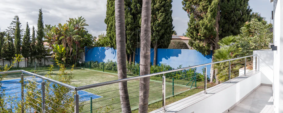EXCLUSIVE ELEGANT VILLA – EAST MARBELLA