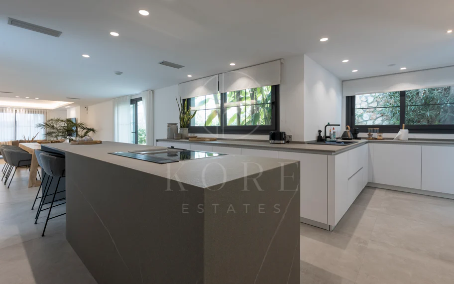 EXCLUSIVE ELEGANT VILLA – EAST MARBELLA