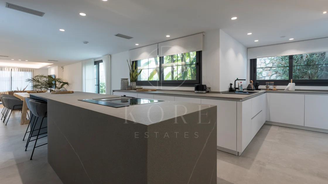 EXCLUSIVE ELEGANT VILLA – EAST MARBELLA