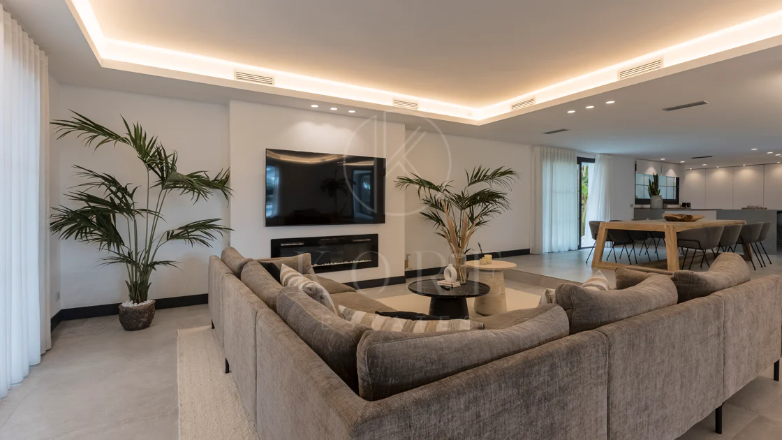EXCLUSIVE ELEGANT VILLA – EAST MARBELLA