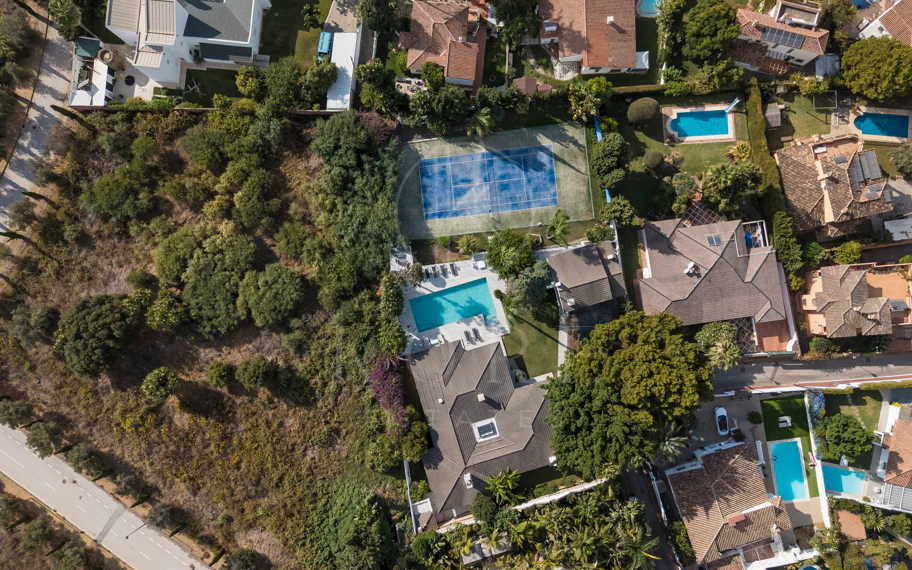 EXCLUSIVE ELEGANT VILLA – EAST MARBELLA
