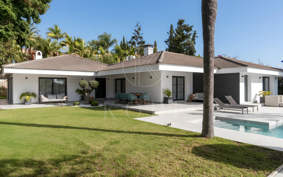 EXCLUSIVE ELEGANT VILLA – EAST MARBELLA