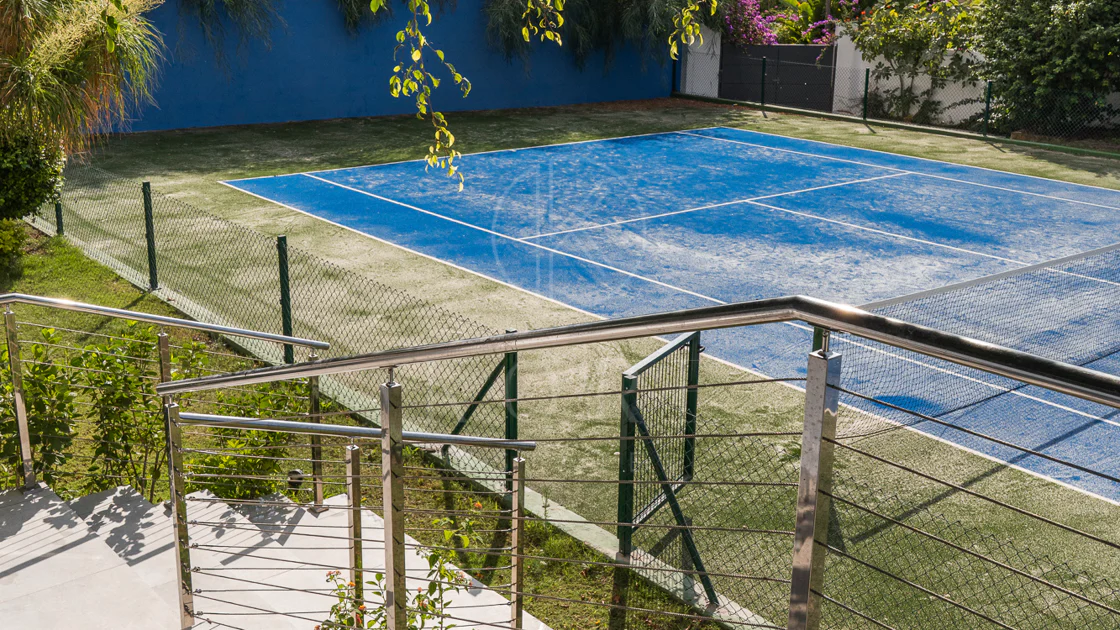 EXCLUSIVE ELEGANT VILLA – EAST MARBELLA