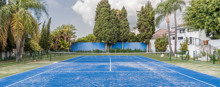EXCLUSIVE ELEGANT VILLA – EAST MARBELLA
