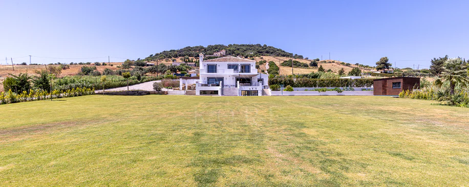 Hermosa Villa en Casares