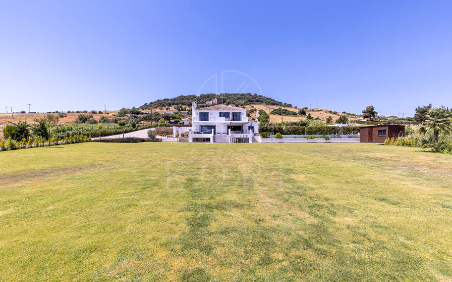 Hermosa Villa en Casares