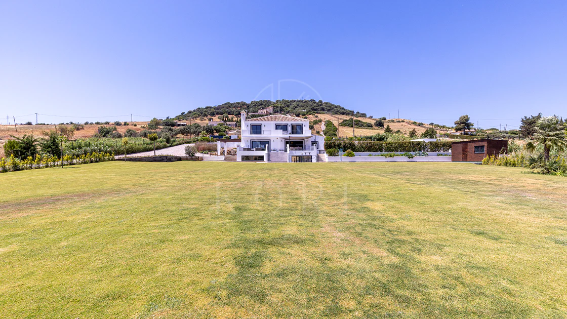 Hermosa Villa en Casares