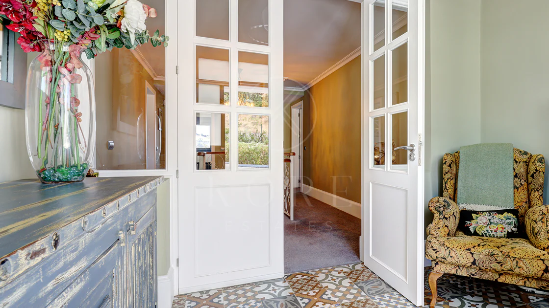 Hermosa Villa en Casares
