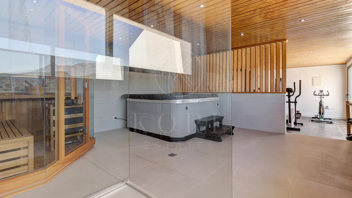 Hermosa Villa en Casares