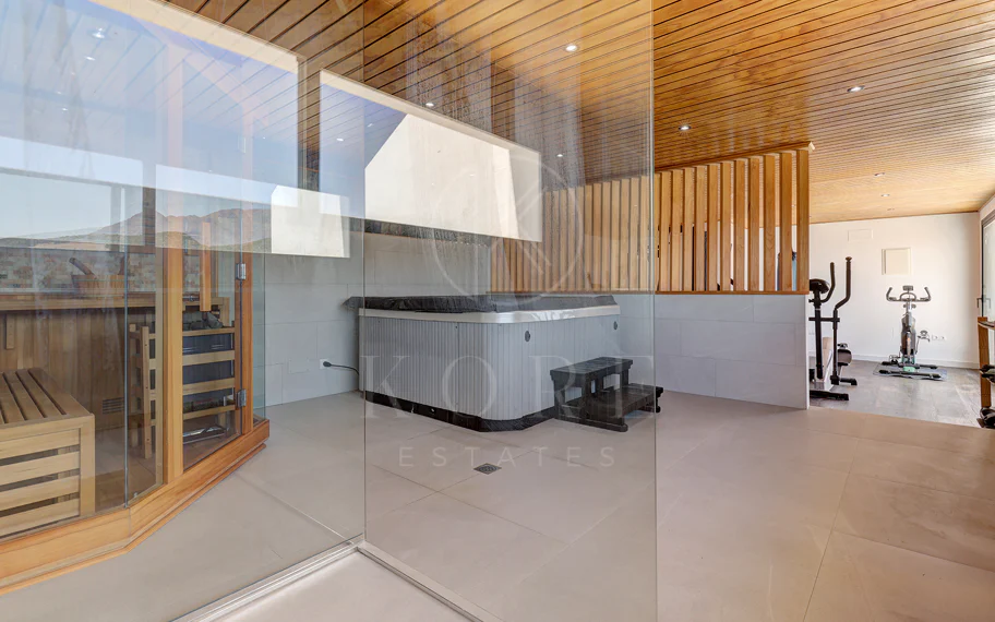 Hermosa Villa en Casares