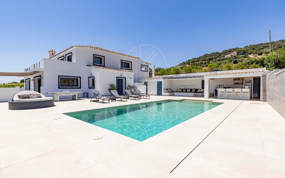 Hermosa Villa en Casares