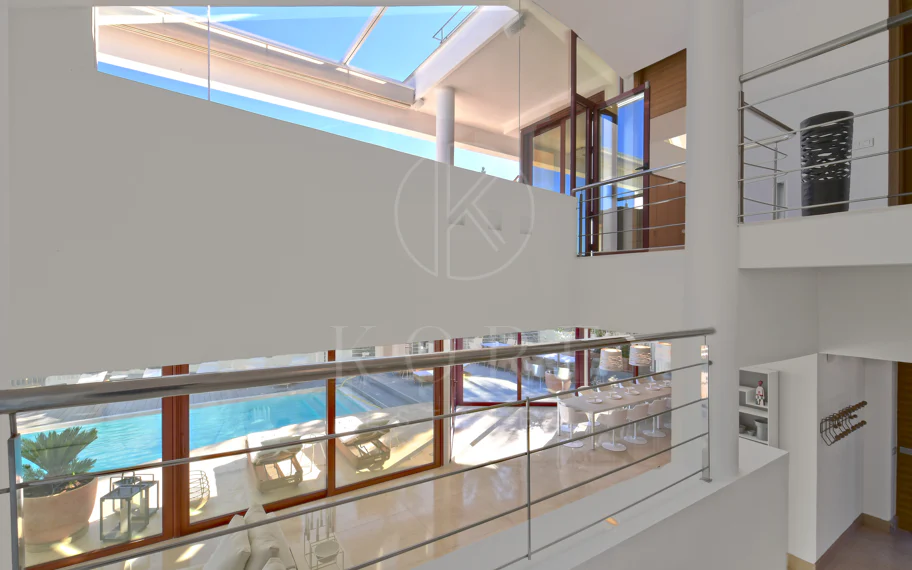 Villa totalmente renovada con vistas panorámicas a la montaña junto a Los Naranjos