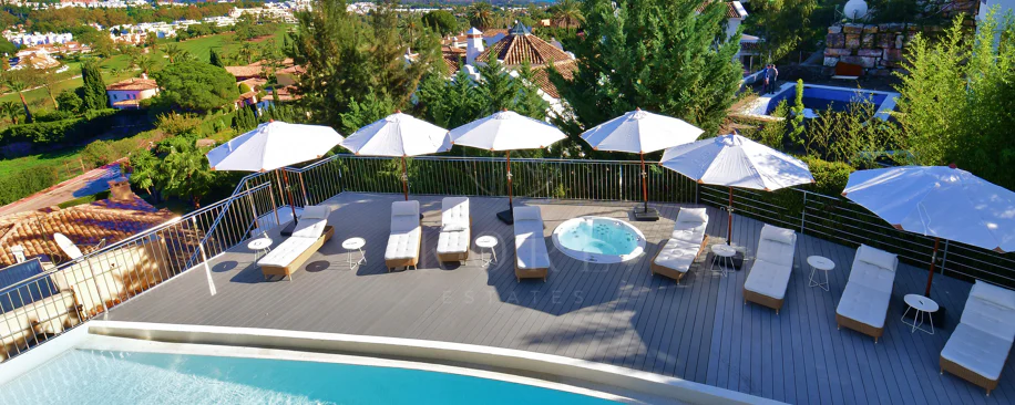 Fully renovated villa with panoramic mountain views situated next to Los Naranjos