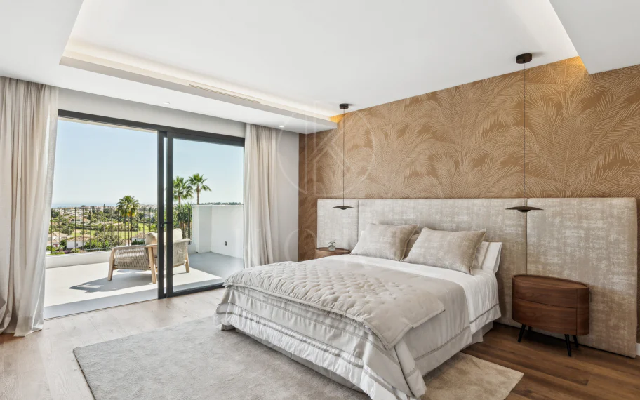 Bienvenido a Villa Rosalia — Un Retiro Refinado en Nueva Andalucía, Marbella