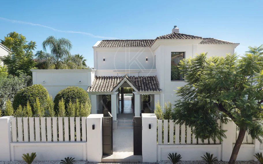 Bienvenido a Villa Rosalia — Un Retiro Refinado en Nueva Andalucía, Marbella