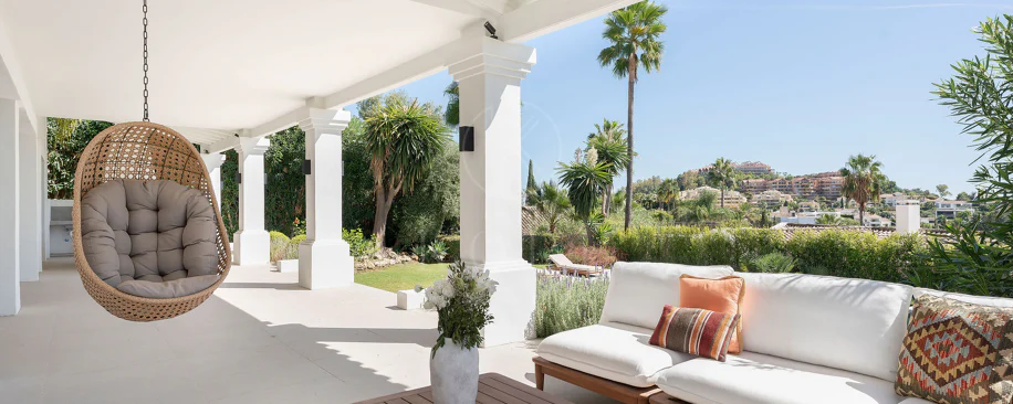 Bienvenido a Villa Rosalia — Un Retiro Refinado en Nueva Andalucía, Marbella