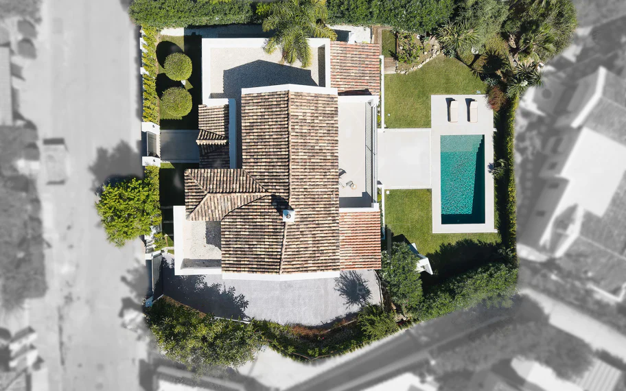 Bienvenido a Villa Rosalia — Un Retiro Refinado en Nueva Andalucía, Marbella