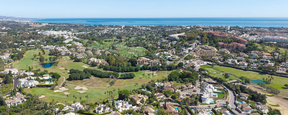Bienvenido a Villa Rosalia — Un Retiro Refinado en Nueva Andalucía, Marbella