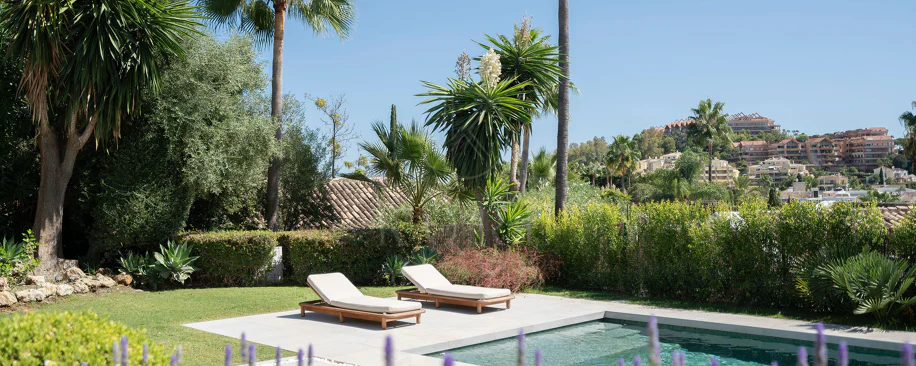 Bienvenido a Villa Rosalia — Un Retiro Refinado en Nueva Andalucía, Marbella