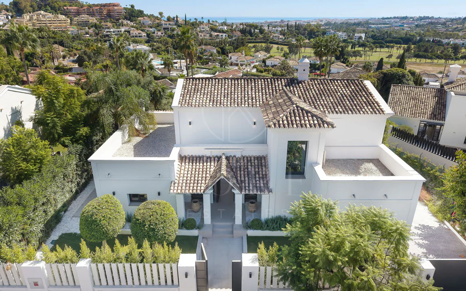 Bienvenido a Villa Rosalia — Un Retiro Refinado en Nueva Andalucía, Marbella
