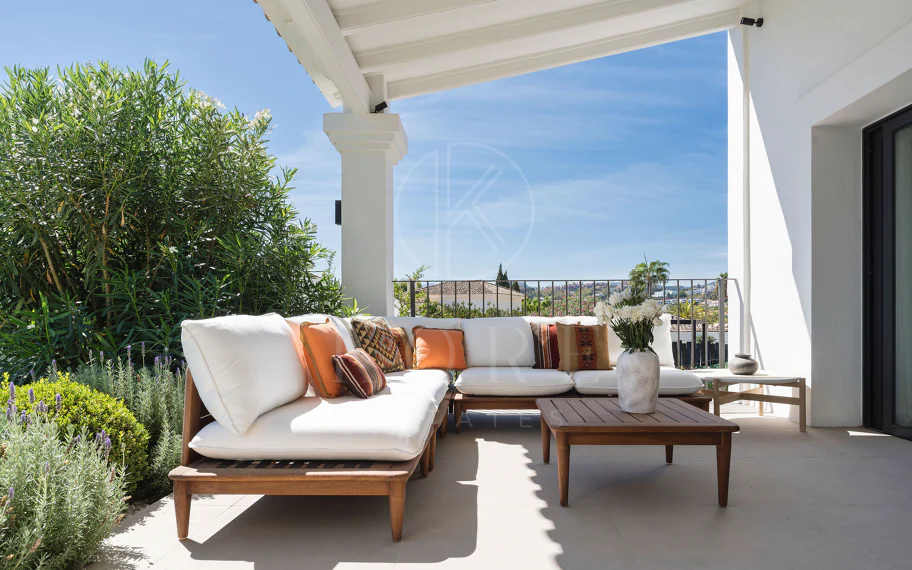 Bienvenido a Villa Rosalia — Un Retiro Refinado en Nueva Andalucía, Marbella