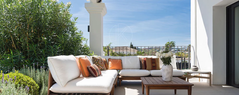 Bienvenido a Villa Rosalia — Un Retiro Refinado en Nueva Andalucía, Marbella