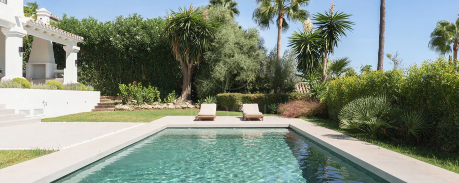 Bienvenido a Villa Rosalia — Un Retiro Refinado en Nueva Andalucía, Marbella