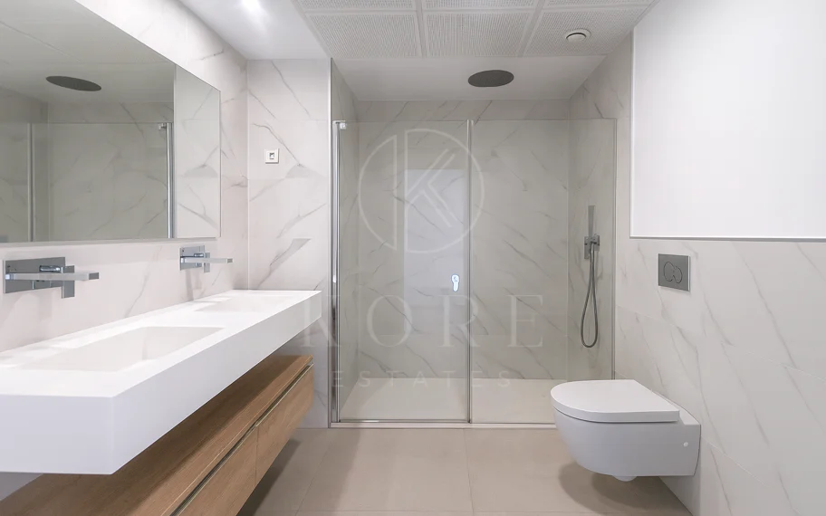 Lujoso Dúplex con Piscina Privada y Vistas Panorámicas – La Alborada, Benahavís.