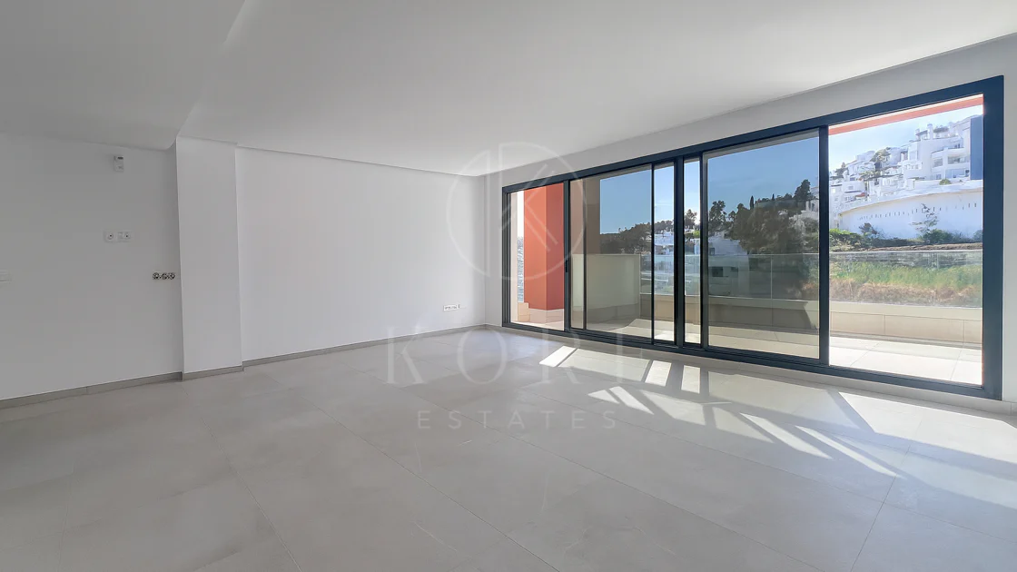 Lujoso Dúplex con Piscina Privada y Vistas Panorámicas – La Alborada, Benahavís.