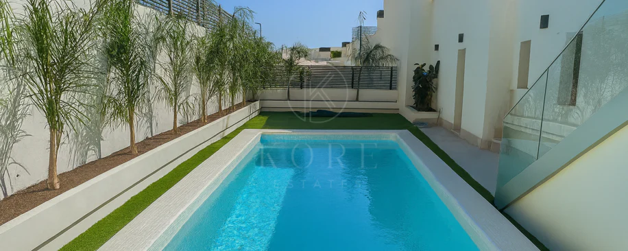 Lujoso Dúplex con Piscina Privada y Vistas Panorámicas – La Alborada, Benahavís.