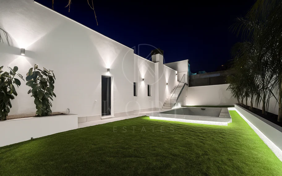 Lujoso Dúplex con Piscina Privada y Vistas Panorámicas – La Alborada, Benahavís.