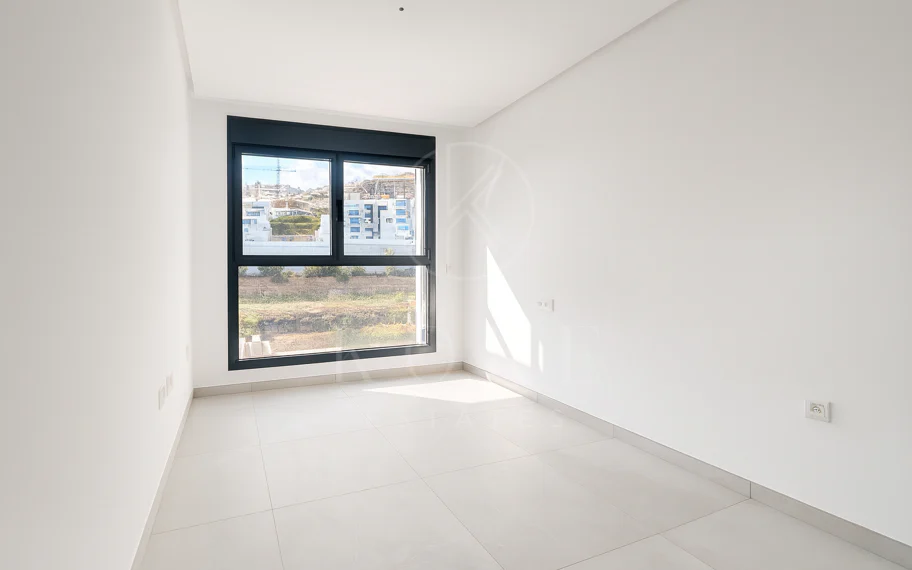 Lujoso Dúplex con Piscina Privada y Vistas Panorámicas – La Alborada, Benahavís.
