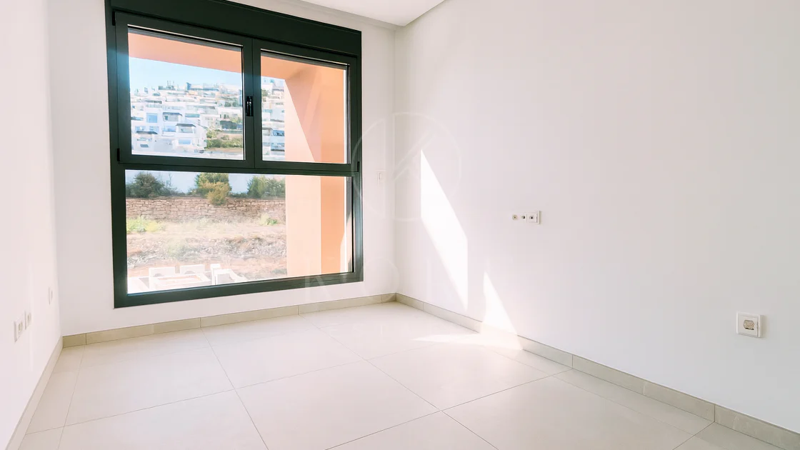 Lujoso Dúplex con Piscina Privada y Vistas Panorámicas – La Alborada, Benahavís.