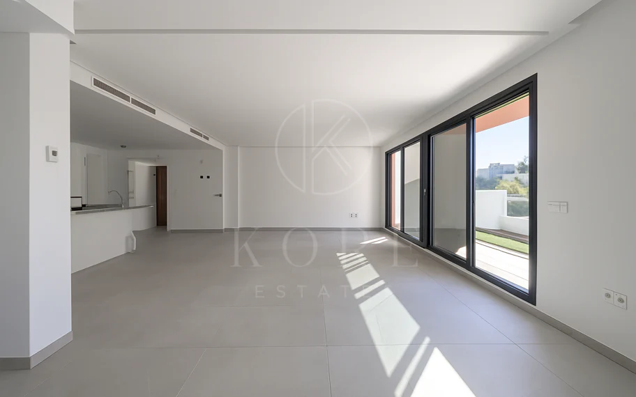 Lujoso Dúplex con Piscina Privada y Vistas Panorámicas – La Alborada, Benahavís.