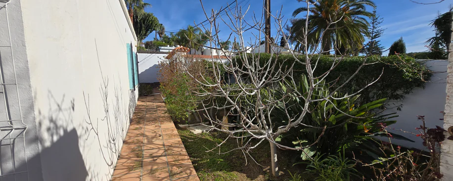 Encantadora villa con vistas panorámicas al mar en Puerto Romano, Estepona