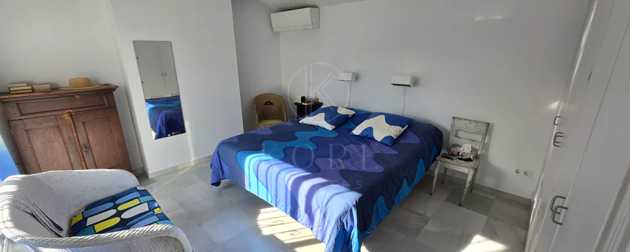 Encantadora villa con vistas panorámicas al mar en Puerto Romano, Estepona