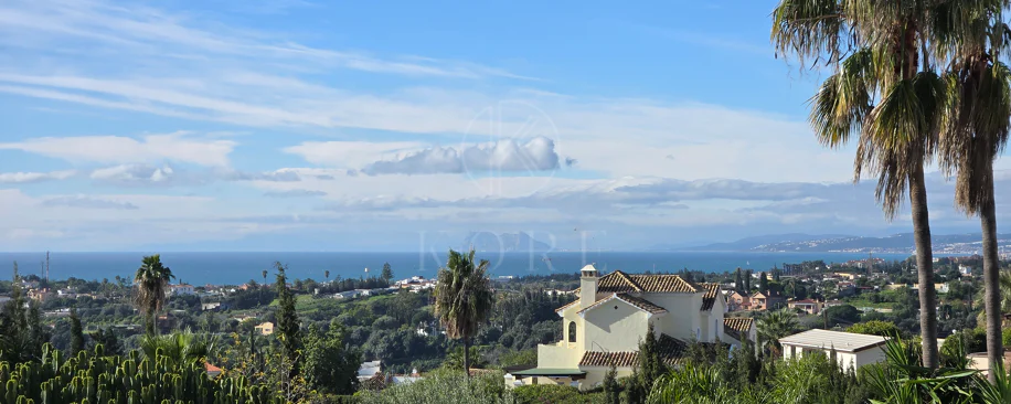 Encantadora villa con vistas panorámicas al mar en Puerto Romano, Estepona