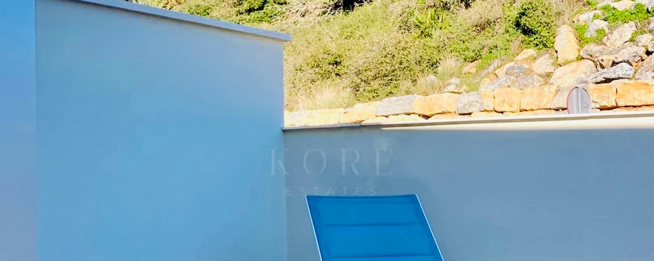 Oportunidad única: lujosa casa adosada con moderno ascensor de cristal en La Cala Golf Resort
