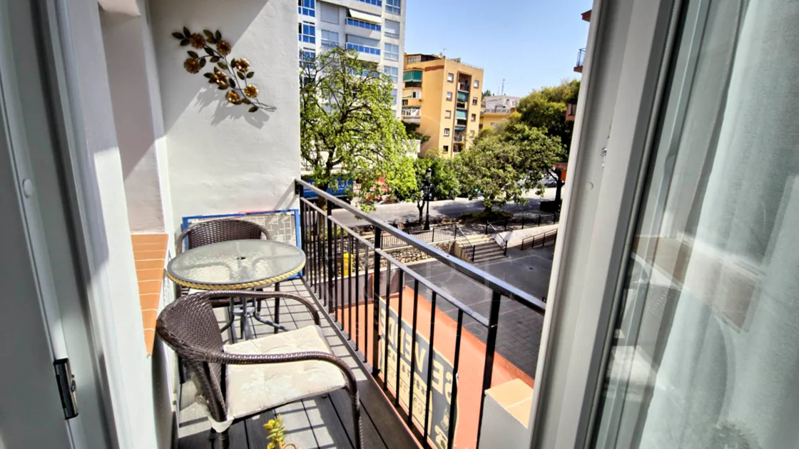 Beautifully refurbished 2 bedroom apartment beachside in the heart of Marbella