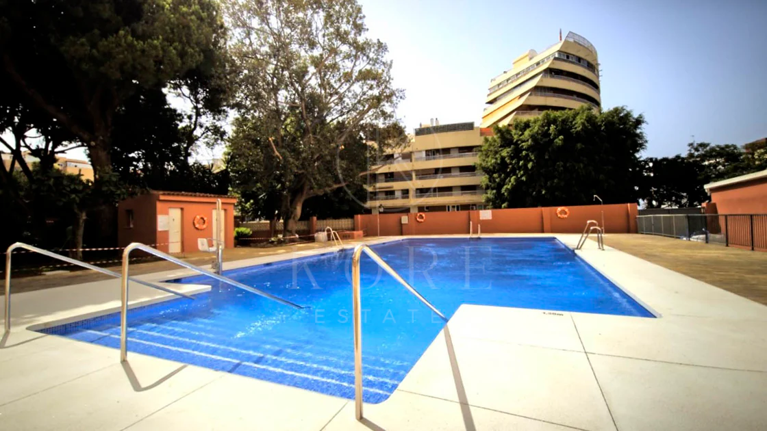 Beautifully refurbished 2 bedroom apartment beachside in the heart of Marbella