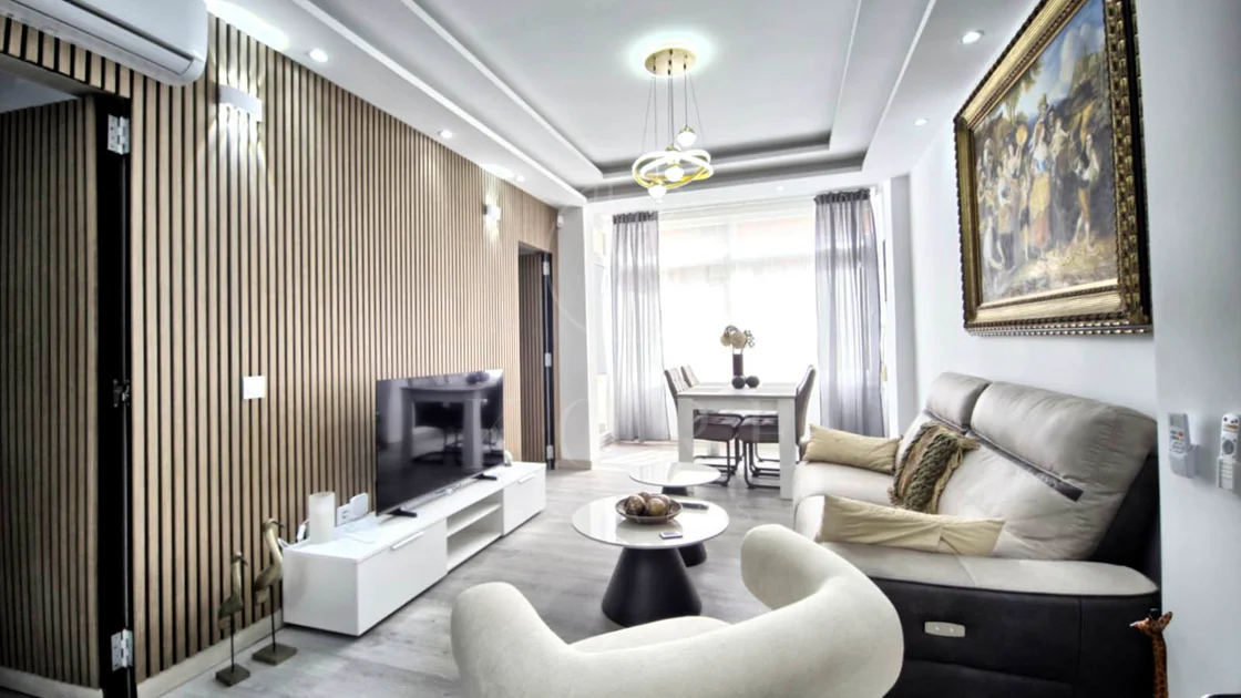 Beautifully refurbished 2 bedroom apartment beachside in the heart of Marbella