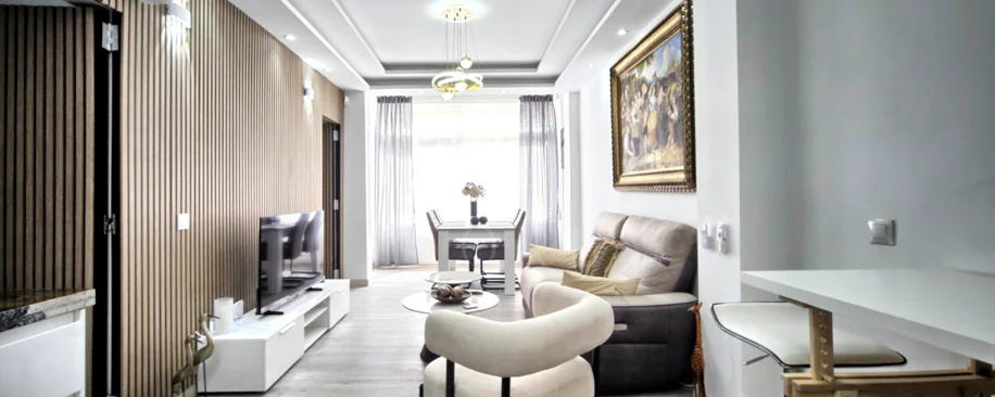Beautifully refurbished 2 bedroom apartment beachside in the heart of Marbella