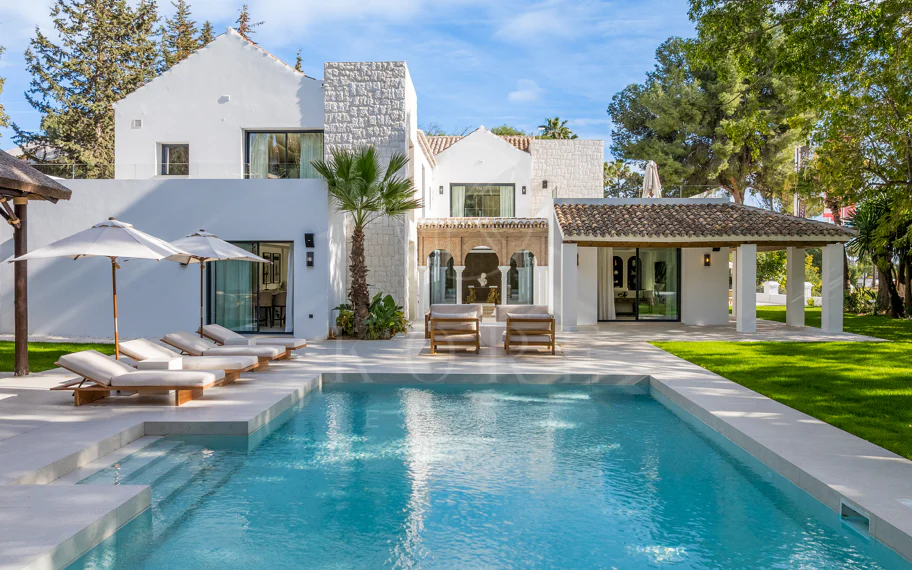 Villa en venta en Las Brisas, Nueva Andalucia